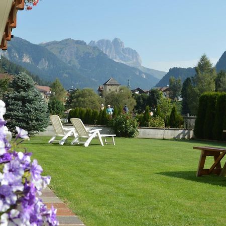 Anna Apartment Pozza di Fassa Exterior foto